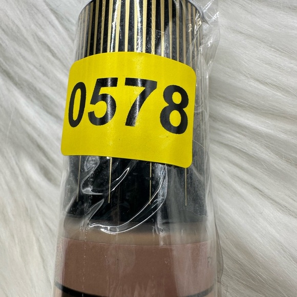 🩵3/$10 Revolution Conceal & Glow Foundation - Medium Coverage - Picture 6 of 6